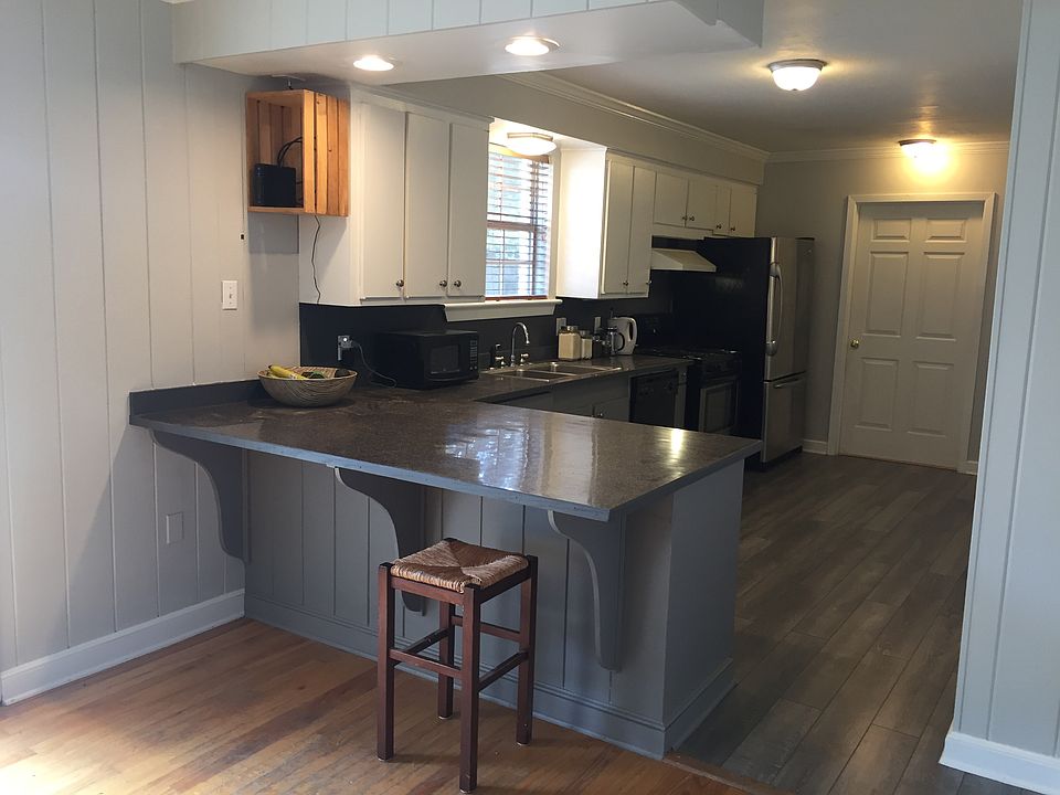 2nd image of 5844 Eastwood Dr