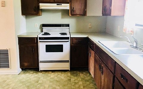 5th image of 609 NW Galloway Pl