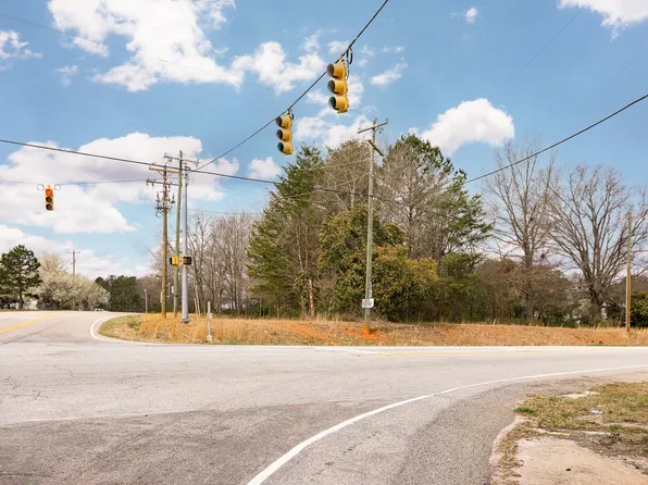 1891 Riveroak Rd, Inman, SC 29349