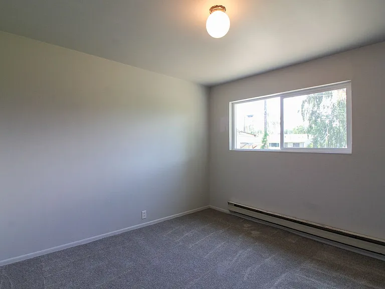 1907 Hood Ave — Photo 13