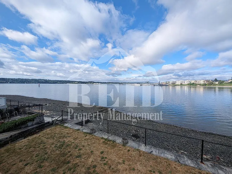 305 Shore Dr #307 — Photo 2