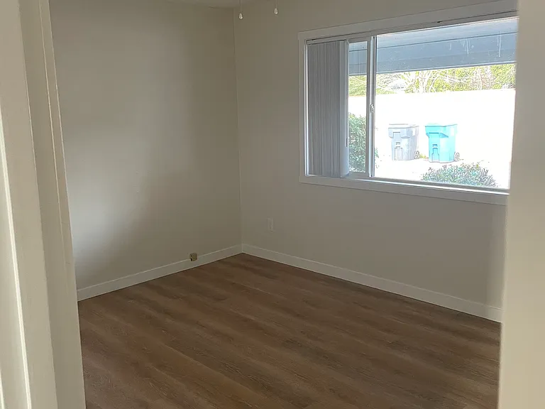 985 W Ida St #3 — Photo 8