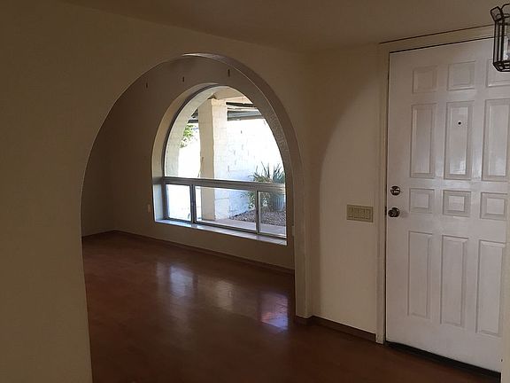 4th image of 611 W Vista Hermosa Dr