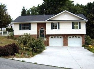 109 Winchester Dr, Kingsport, TN 37663