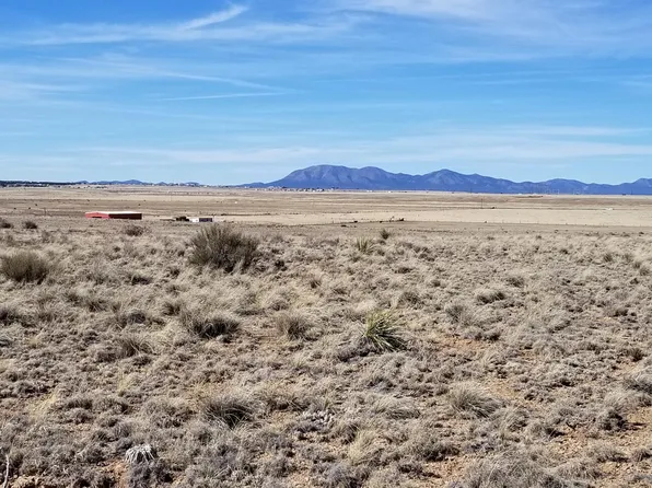 16 Broadmoor Rd, Moriarty, NM 87035