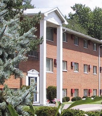 1st image of 1001 E Linden Ave APT 26