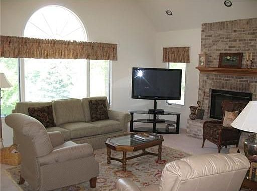 5th image of 2641 Pin Oak Dr