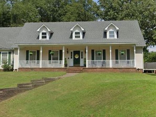 1008 Parkway Cv