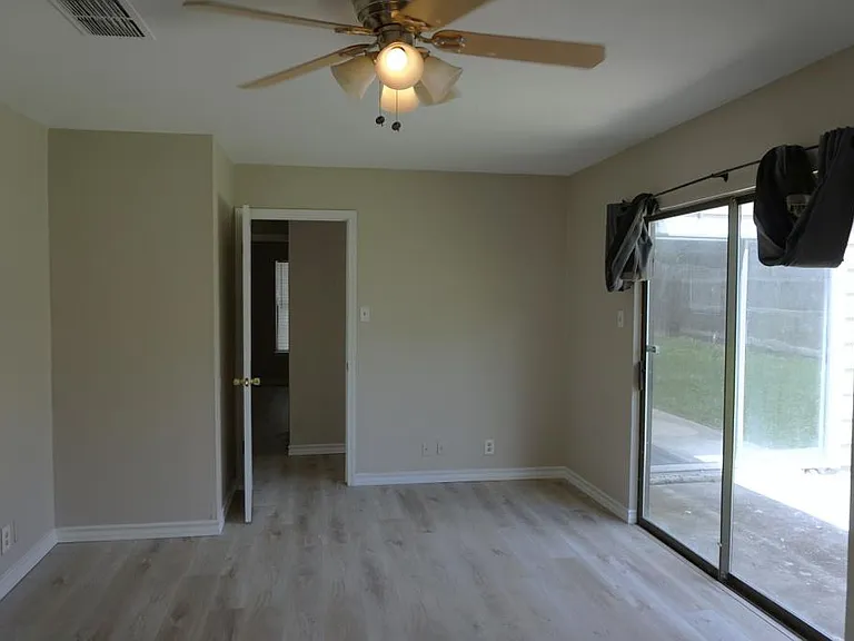 8470 Cascade Ridge Dr — Photo 15