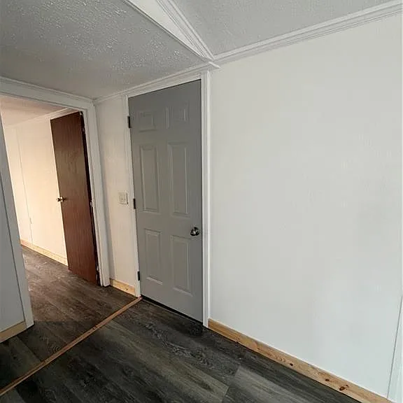 1222 White Dr N #E — Photo 4