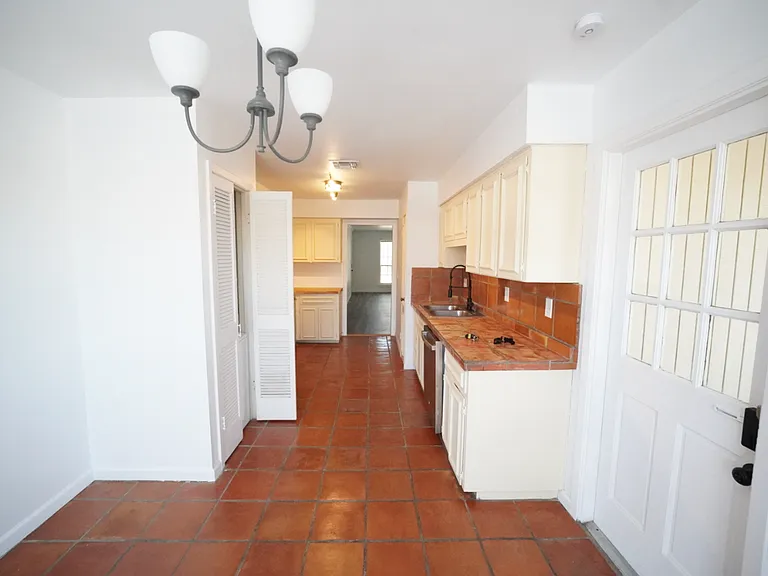 7926 Broadway St #102 — Photo 1