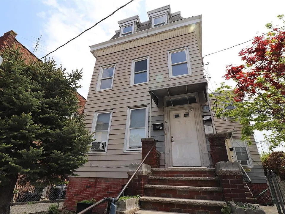 24 Gray St #3