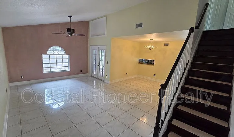 5005 Dollarway Ct — Photo 4