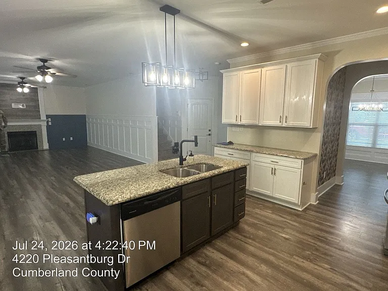 4220 Pleasantburg Dr — Photo 11