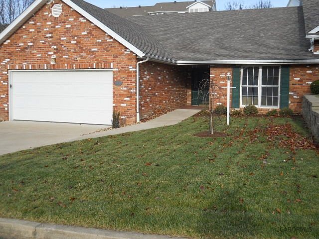 1st image of 917 Manassas Pl