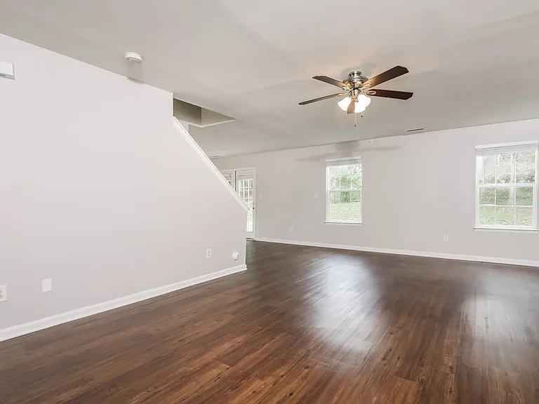 4027 Taylor Oaks Dr — Photo 4