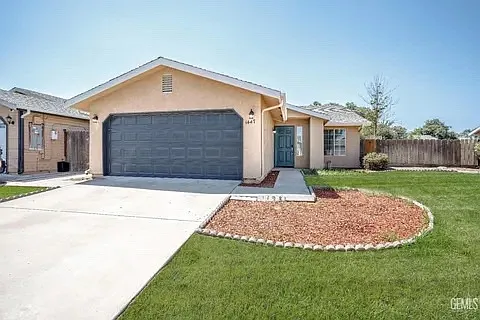 3 bed, 1292 sqft, $1,850 — Photo 2