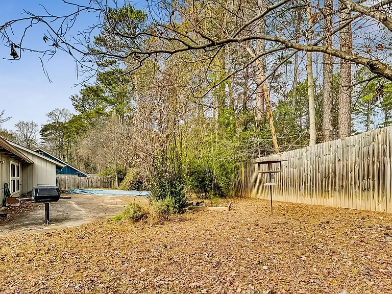 3121 Lynnray Dr — Photo 31