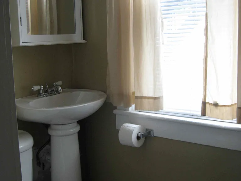 30 Young St #2 — Photo 10
