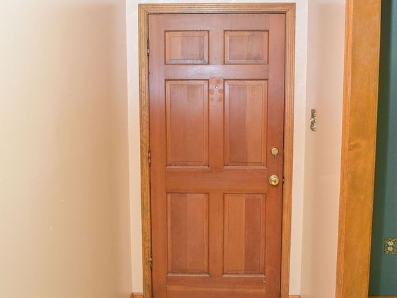 4th image of 6924 Garland Ave