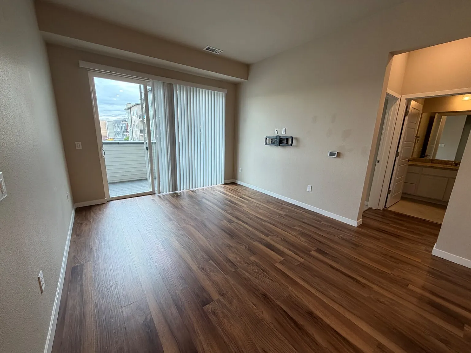 2 bed, 2.0 bath, 1118 sqft, $2,195 — Photo 4
