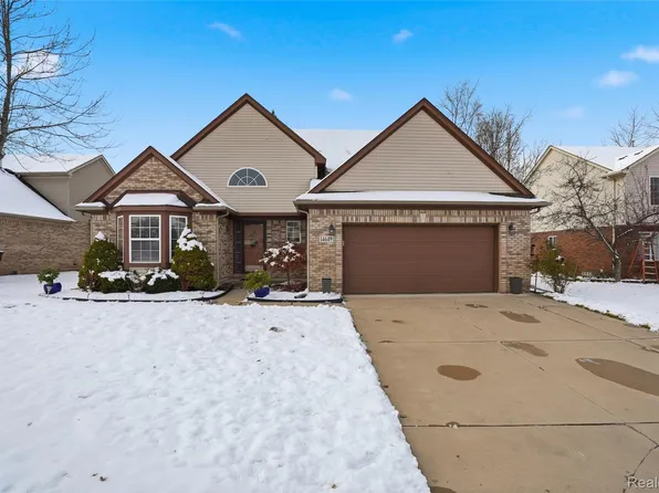 14649 Taylor Blvd, Livonia, MI 48154