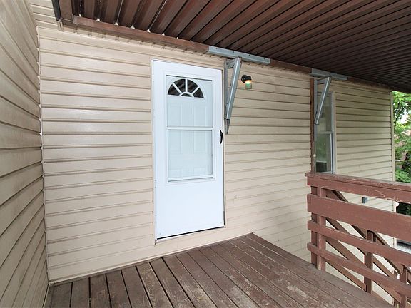 2nd image of 302 S Hill Ave