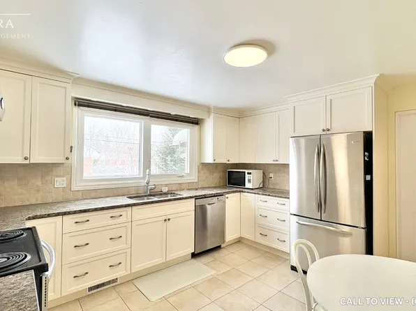 98 Canter Blvd, Ottawa, ON K2G 2M7