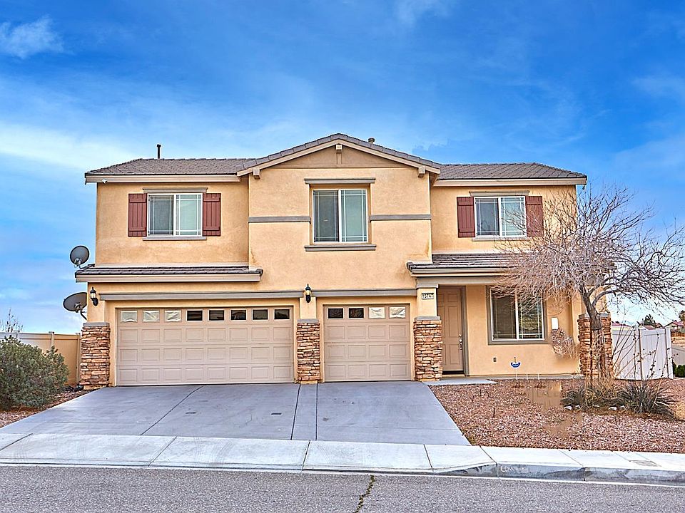 1st image of 15747 Desert Poppy Ln