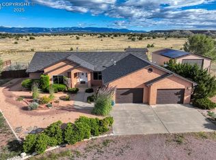 151 Top Notch Trl, Penrose, CO 81240