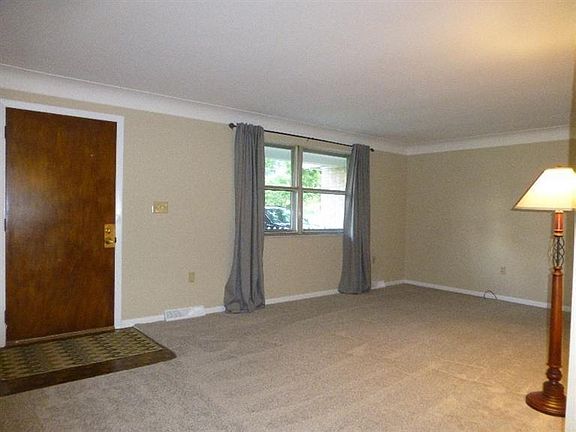 5th image of 8477 Monticello Dr