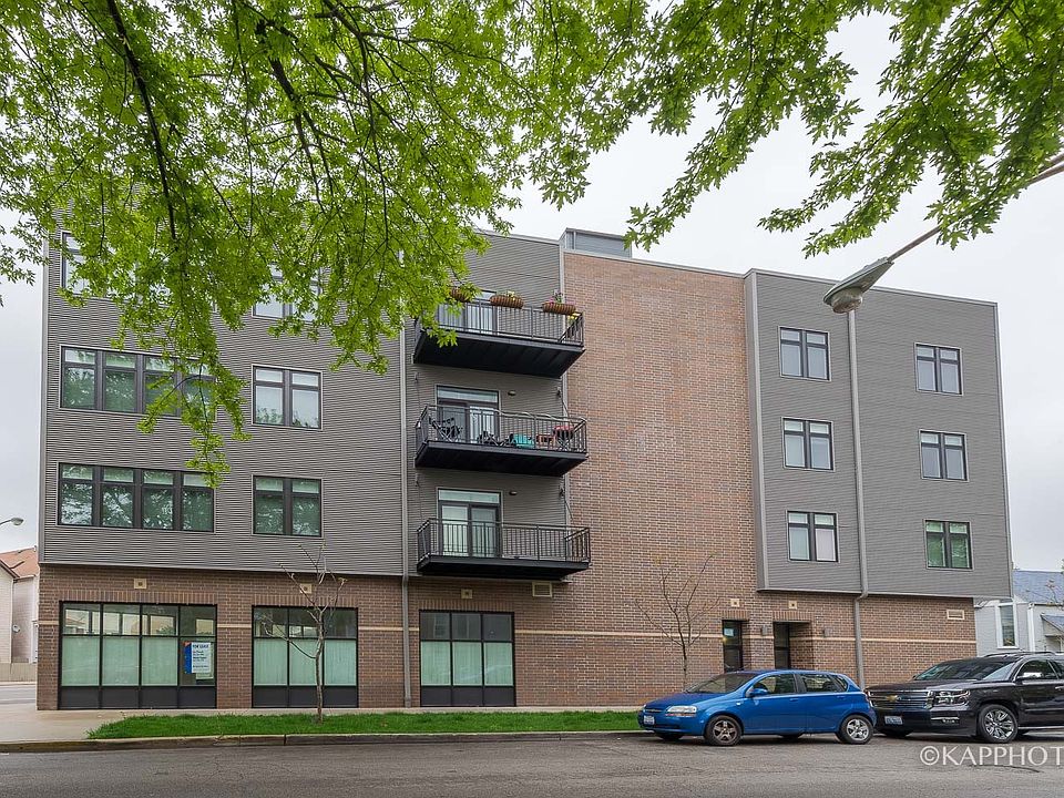 1st image of 2943 N Rockwell St APT 401