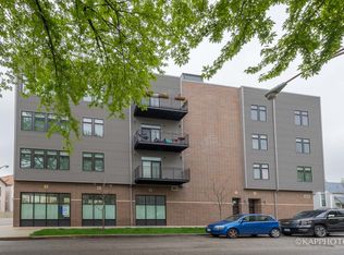 2943 N Rockwell St APT 401, Chicago, IL 60618
