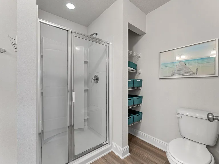 1897 Pointe Dr — Photo 10