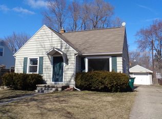 1516 Victor Ave, Lansing, MI 48910