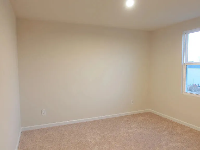 802 Effie Dr — Photo 17