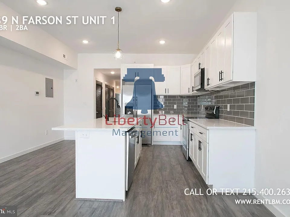 39 N Farson St