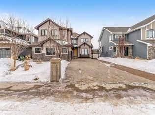 656 180th St SW, Edmonton, AB T6W 2T1