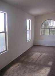 4th image of 206 E Clairidge Dr