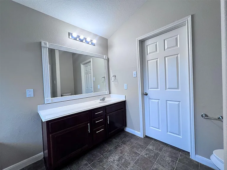 11750 Pinemeade Ln — Photo 37