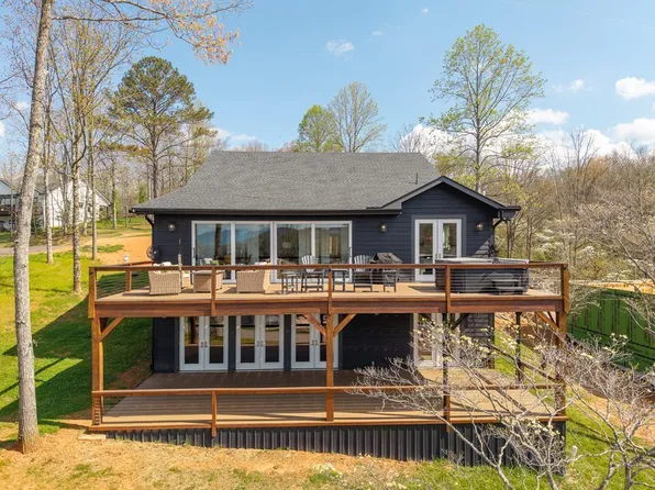 98 Green Pastures Dr, Hayesville, NC 28904