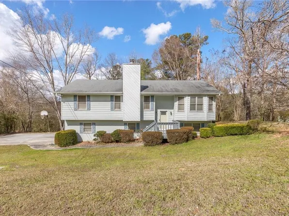 2203 Clarendon Ct NE, Conyers, GA 30012