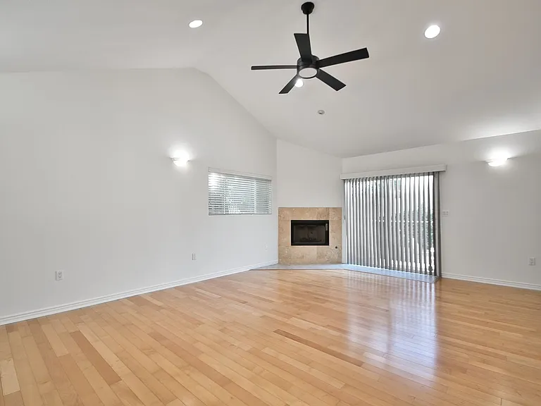 4938 Pearce Ave — Photo 8