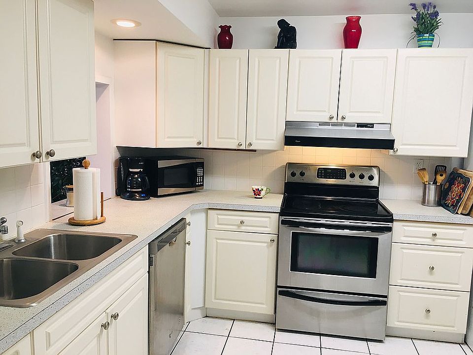 1st image of 680 Tennis Club Dr APT 101