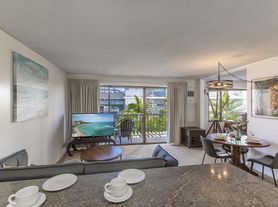 2140 Khi Ave