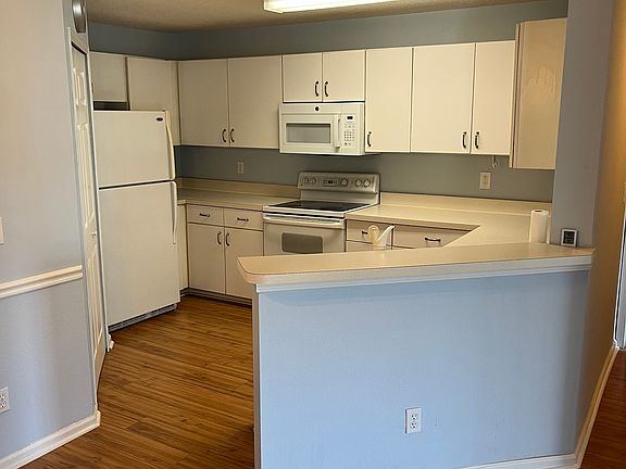 2nd image of 300 Sandiron Cir Unit 338