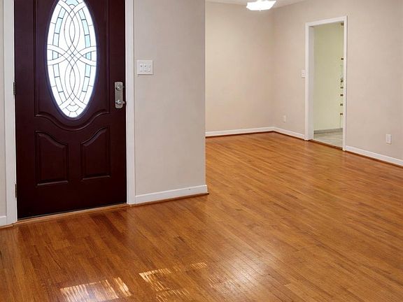 4th image of 6822 Neff St