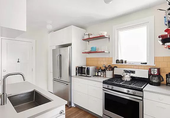 3rd image of 536 Beach 72 St