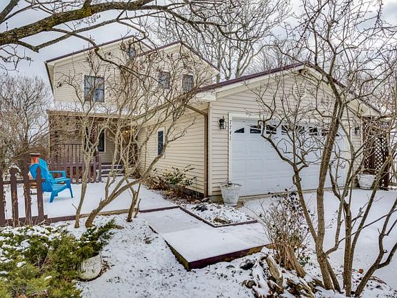 4th image of 7741 Lakeview Dr