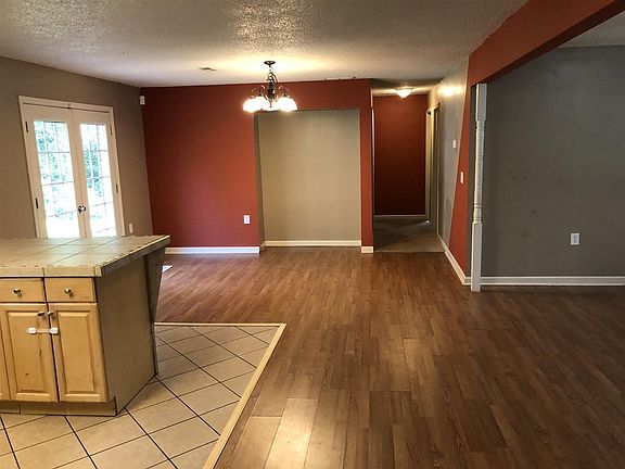 5th image of 247 Seitz Dr